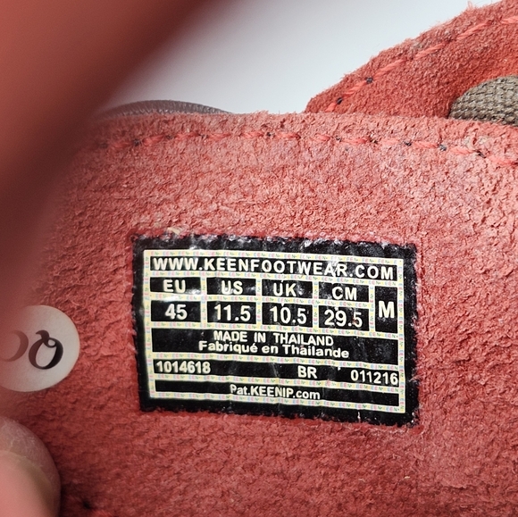 Keen Uneek Red & Grey Two-Cord Bungee Lace Open-Air Sandals - Picture 11 of 12